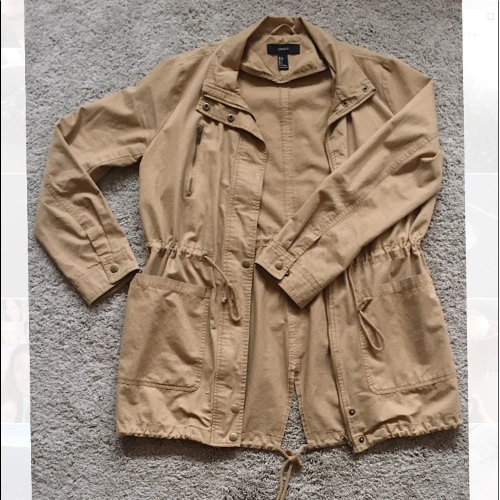 women’s* beige combat* jacket*